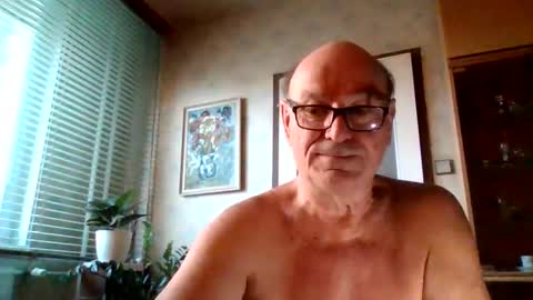 Adam online show from October 29, 2025, 6:04 am