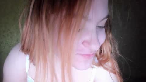 appleyummybuns online show from March 12, 2026, 6:19 am