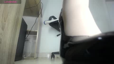 Aprhillove online show from January 29, 2025, 10:27 am