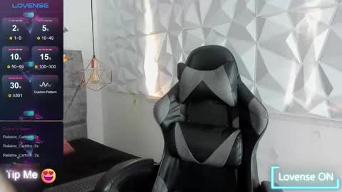 April SC online show from October 17, 2025, 9:06 pm