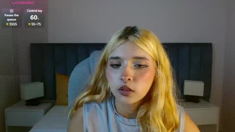 Snapshot of april__bunny chatting on December 12, 2024, 7:37 pm April Bunny online show from December 12, 2024, 7:37 pm
