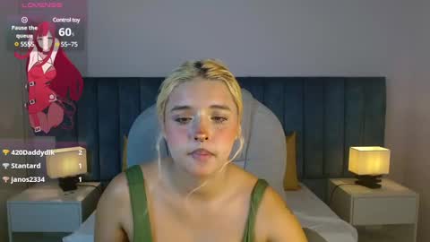 Snapshot of april__bunny chatting on January 30, 2025, 9:58 pm April Bunny online show from January 30, 2025, 9:58 pm
