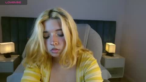 Snapshot of april__bunny chatting on February 3, 2025, 8:13 pm April Bunny online show from February 3, 2025, 8:13 pm