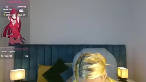 Snapshot of april__bunny chatting on February 4, 2025, 2:28 am April Bunny online show from February 4, 2025, 2:28 am