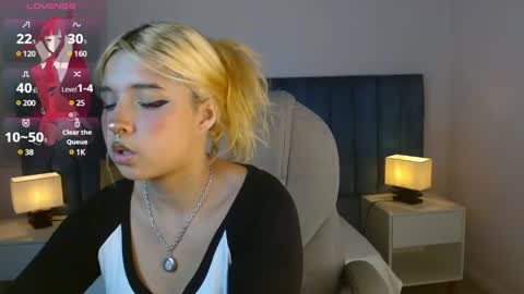 Snapshot of april__bunny chatting on February 17, 2025, 8:26 pm April Bunny online show from February 17, 2025, 8:26 pm