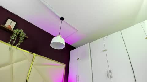 April online show from November 15, 2025, 11:07 am