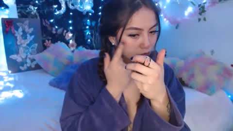 april_l6 online show from March 10, 2026, 11:21 pm