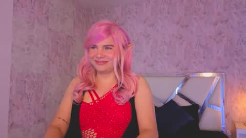 Isabella online show from March 25, 2026, 10:05 pm