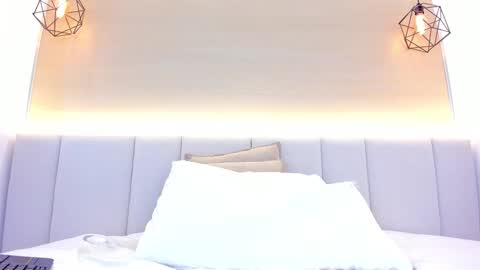 April online show from February 15, 2026, 7:51 am