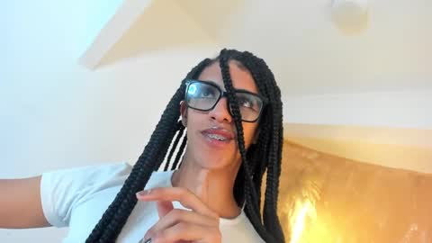 aprill_fox online show from March 11, 2025, 4:32 am