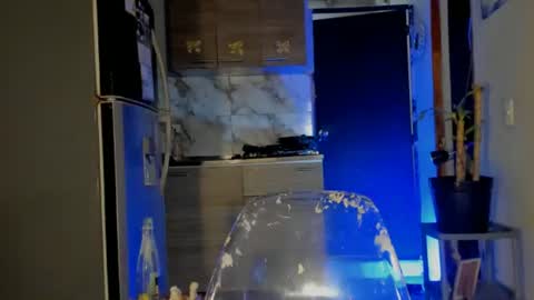 aprillebony319262 online show from April 19, 2026, 8:11 pm