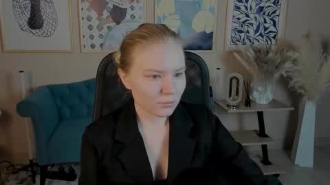 Snapshot of aprilserenity chatting on October 24, 2025, 2:30 am April. All year round. online show from October 24, 2025, 2:30 am