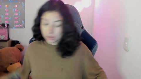 aqua emilly online show from December 5, 2024, 9:06 pm