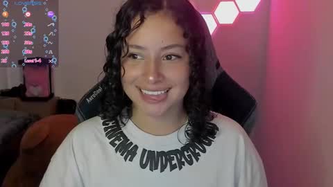 aqua emilly online show from December 12, 2024, 1:43 am