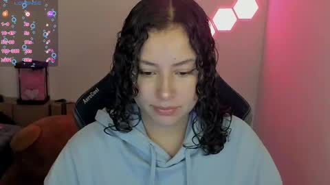 aqua emilly online show from January 14, 2025, 1:47 am