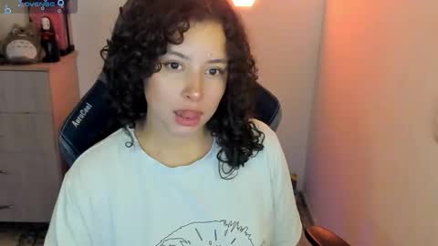 aqua emilly online show from October 3, 2025, 11:02 pm