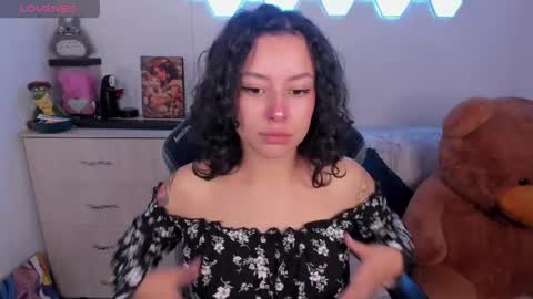 aqua emilly online show from May 14, 2026, 11:33 pm