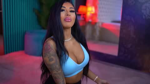 arabellaposh online show from November 13, 2025, 6:23 am