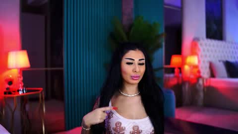 arabellaposh online show from December 21, 2025, 5:58 am