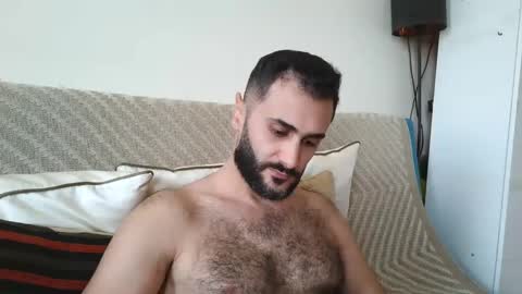 Snapshot of arabhairy90 chatting on December 24, 2024, 9:39 am hairycub online show from December 24, 2024, 9:39 am