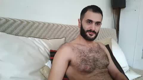 Snapshot of arabhairy90 chatting on February 13, 2025, 5:37 am hairycub online show from February 13, 2025, 5:37 am