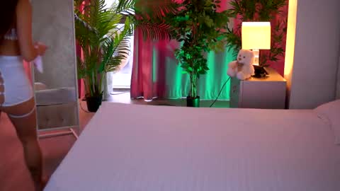 Snapshot of arabian_beautyy chatting on February 6, 2026, 7:45 am IsaBella online show from February 6, 2026, 7:45 am