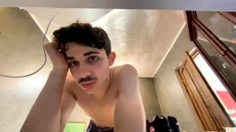 Snapshot of arabmuscles1 chatting on April 16, 2026, 9:21 am arabmuscles1 online show from April 16, 2026, 9:21 am