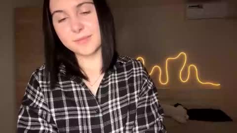 Emi online show from February 11, 2026, 4:45 pm