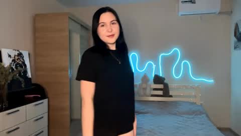 Emi online show from April 4, 2026, 4:15 pm