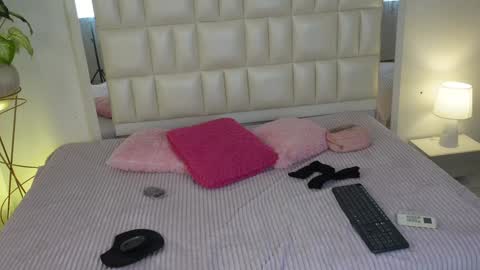 Snapshot of aradia_01 chatting on January 26, 2025, 5:34 am online show from January 26, 2025, 5:34 am