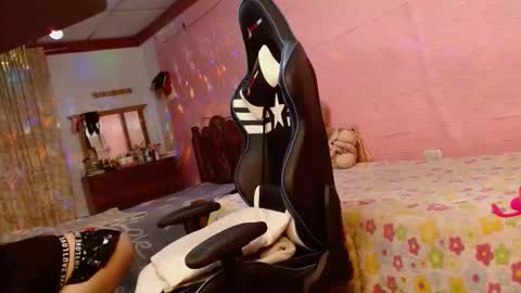 Aranza online show from October 31, 2025, 10:16 am