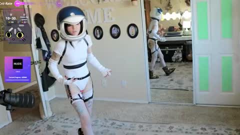 Snapshot of archancel chatting on October 29, 2025, 3:25 pm Archancel online show from October 29, 2025, 3:25 pm