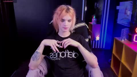 archiehali online show from October 6, 2025, 8:39 pm