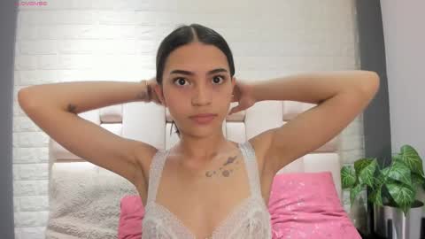    online show from December 21, 2025, 1:40 pm