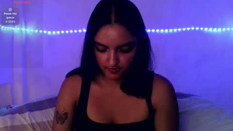 Bella online show from April 30, 2026, 6:03 pm