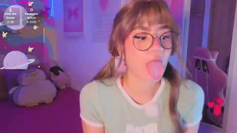 ari_blis online show from July 18, 2026, 12:04 am