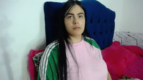 Snapshot of ari_coohachelaa chatting on April 22, 2026, 8:21 pm ARIANNA online show from April 22, 2026, 8:21 pm