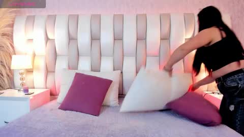 ari_lynn_ online show from January 15, 2026, 3:11 am