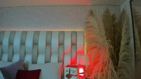 ari_lynn_ online show from April 2, 2026, 3:04 am