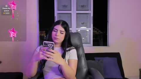 Snapshot of ari_peaches chatting on December 20, 2025, 6:09 am Ari online show from December 20, 2025, 6:09 am
