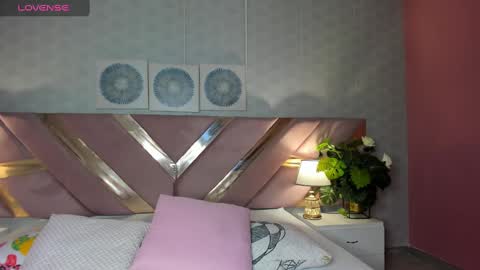 Ari  online show from January 3, 2025, 7:50 pm