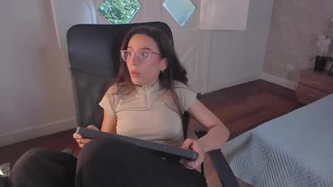 Ari Wilde online show from March 20, 2026, 12:54 pm