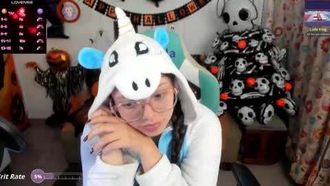 Linda online show from October 15, 2025, 2:33 am