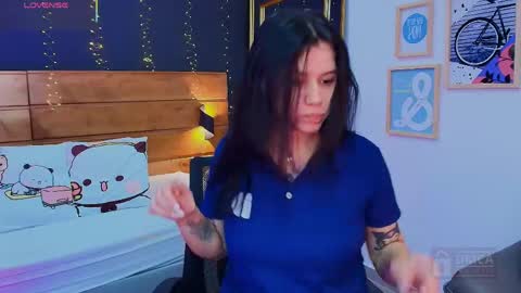Snapshot of aria_bloomer chatting on April 18, 2026, 7:07 pm Ari online show from April 18, 2026, 7:07 pm
