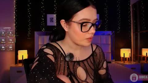 Snapshot of aria_bloomer chatting on May 11, 2026, 2:45 pm Ari online show from May 11, 2026, 2:45 pm