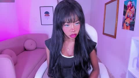 Snapshot of aria_brown_19 chatting on January 19, 2025, 4:57 pm    ARIA    online show from January 19, 2025, 4:57 pm