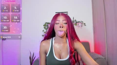 Snapshot of aria_brown_19 chatting on October 16, 2025, 12:00 am    ARIA    online show from October 16, 2025, 12:00 am