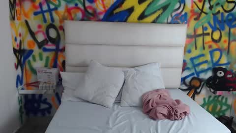 Snapshot of aria_martiin chatting on December 15, 2024, 11:23 am aria online show from December 15, 2024, 11:23 am