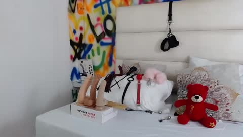 Snapshot of aria_martiin chatting on February 28, 2025, 12:09 pm aria online show from February 28, 2025, 12:09 pm