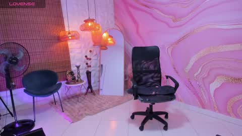 Snapshot of ariaa_belle chatting on December 19, 2025, 3:35 am ARI online show from December 19, 2025, 3:35 am